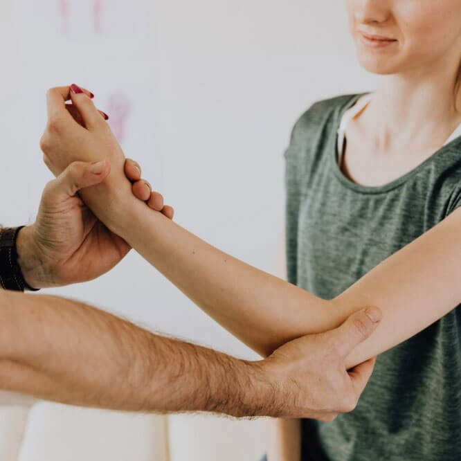 chiropractic care helps patients with carpal tunnel syndrome